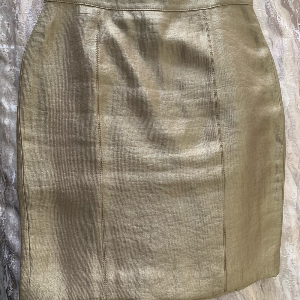 Elegant Gold Women's Skirt